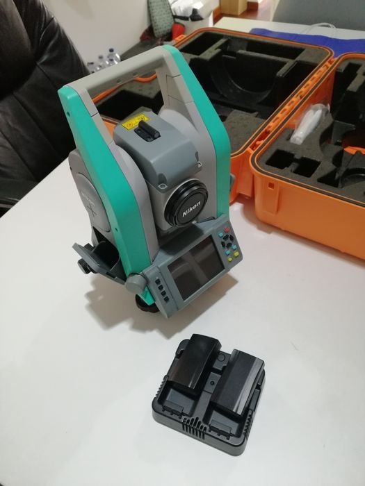 Estação total l- Nikon xf 5" com autofoco