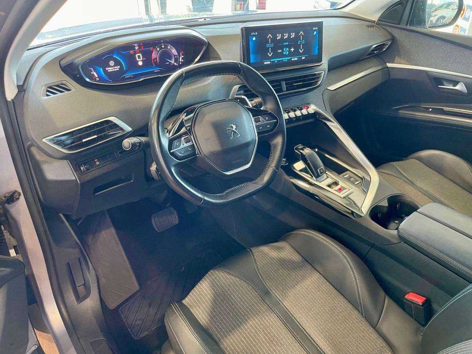 Aluguer Viatura TVDE - Peugeot 5008 7 Lugares Automática 24/7