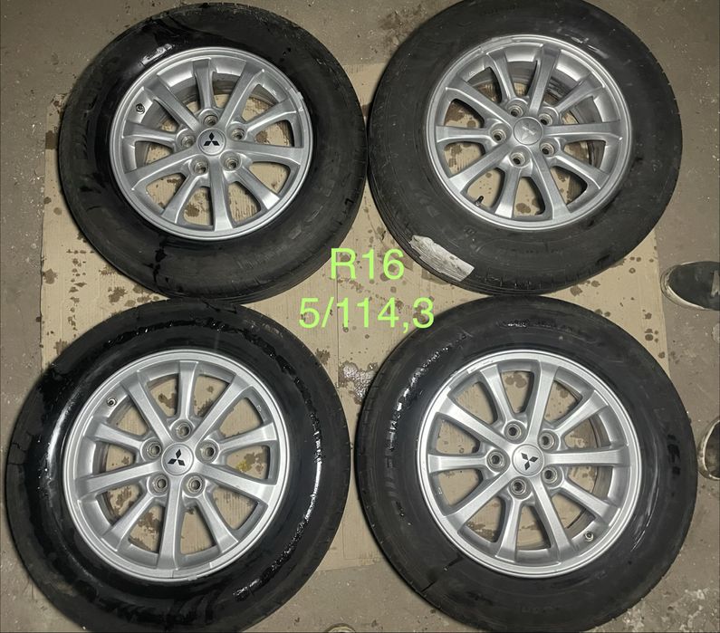 Колеса диски резина r16 5/114,3 mitsubishi kia honda шини літо 215/65