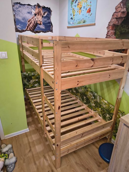 Łóżko piętrowe IKEA drewniane ze stelażem