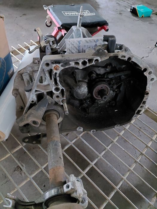 Nissan almera 1.5dci caixa