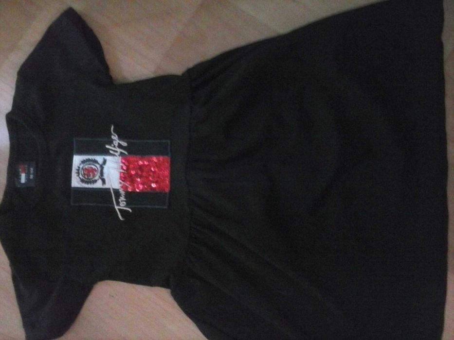 Czarna sukienka Tommy  Hilfiger, rozm. 98-104
