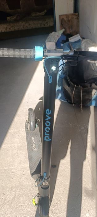 Продам электро самокат proove