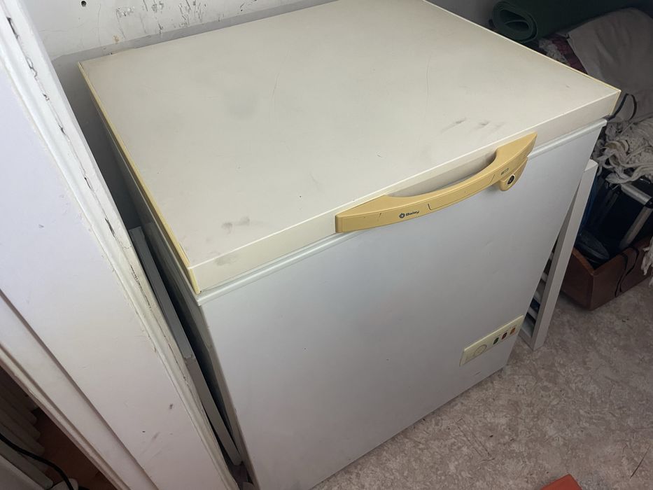 congeladora horizontal é da marca Balay