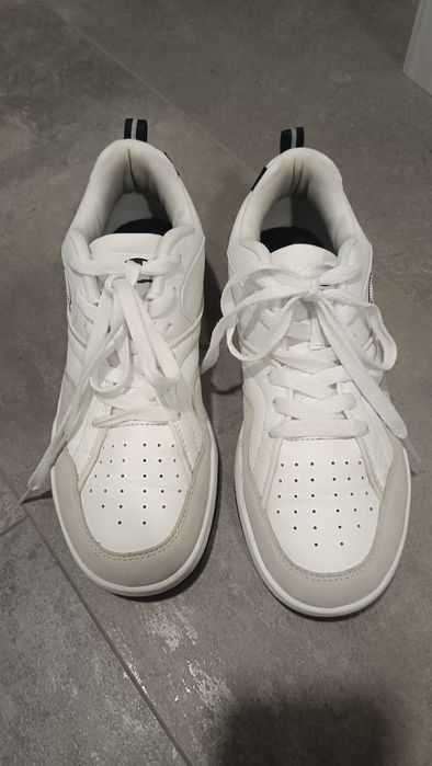 Buty młodzieżowe Champion r. 38