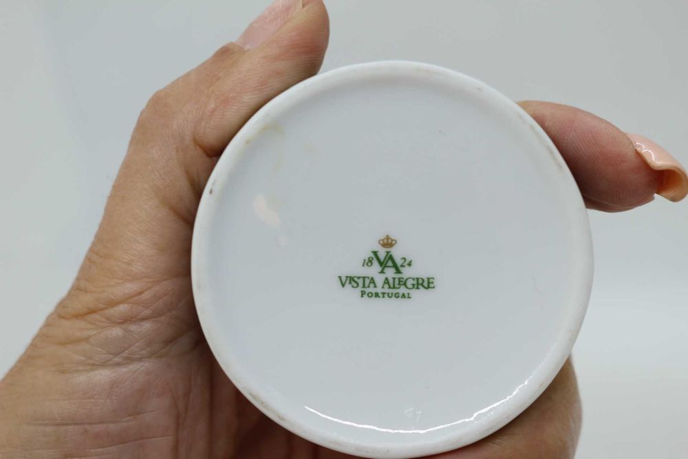 Rara Caixa Regaleira Coleção FESTA  Vista Alegre 1992 6 cm