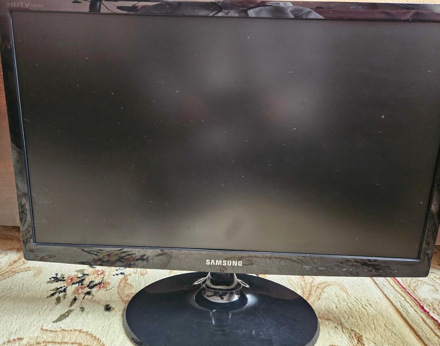 Komputer PC Intel i5 plus Monitor