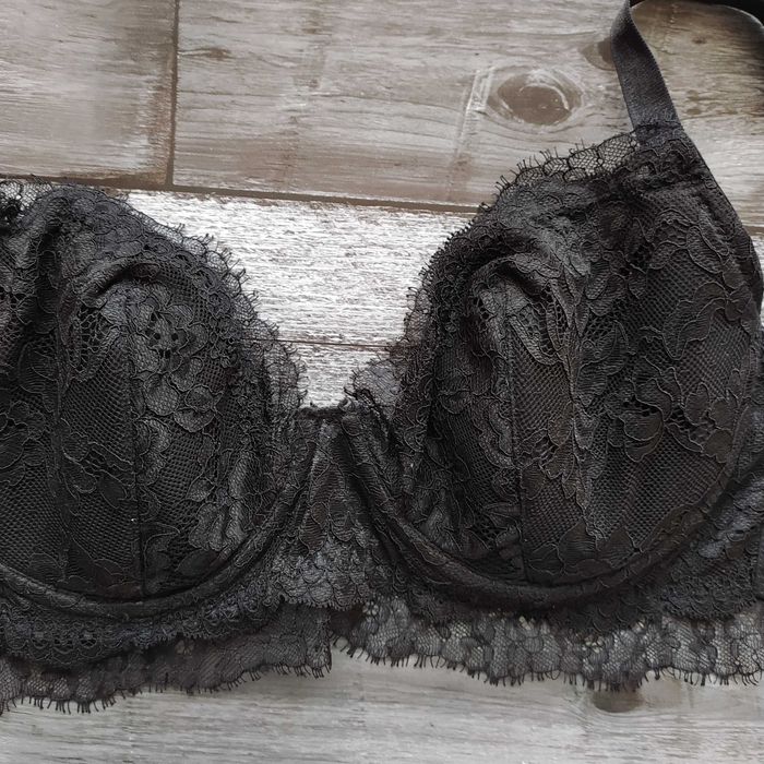 Бюстгальтер черный H&M