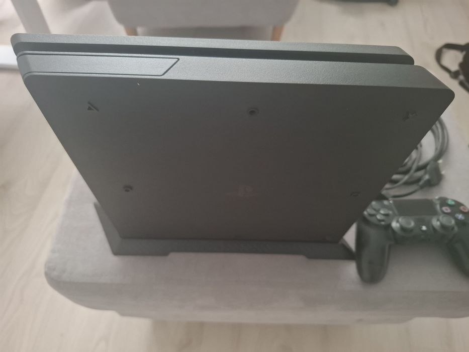 Konsola PlayStation4