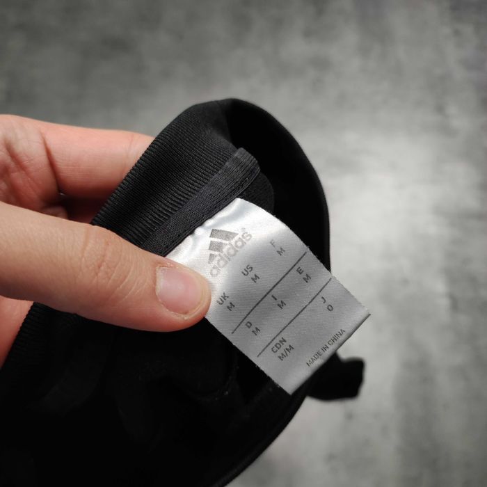MĘSKA Bluza Sportowe Adidas Śliska Małe Logo Haft Czarna 3 Paski