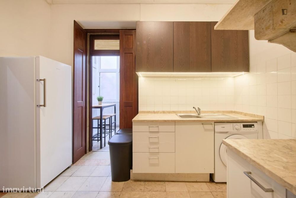 Quarto - localizado em Estrela Lisbon