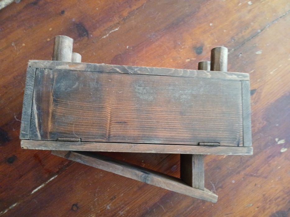 caixa engraxar sapatos de madeira