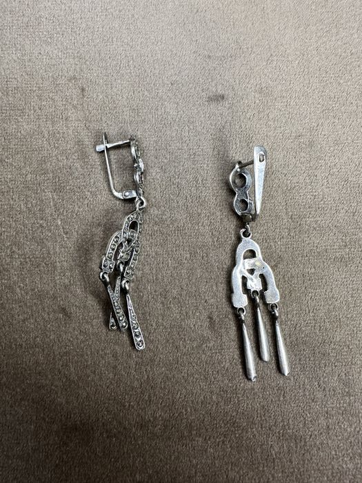 Brincos em prata e marcacites