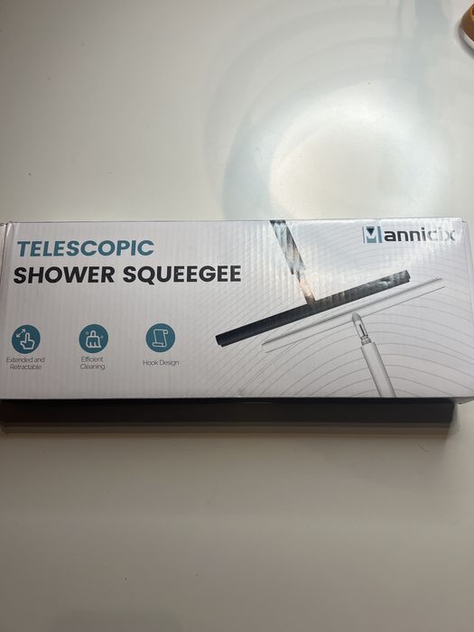 Ściągaczka do wody biała