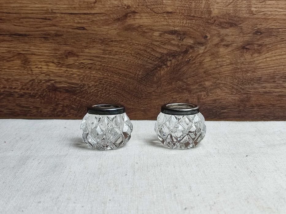 Szklane solniczki , przyprawniki - srebrne okucie