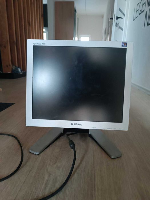 Монитор 17 дюймов Samsung + системный блок Intel