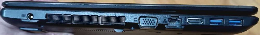 Ноутбук Medion Akoya P6657/15.6/3558U 1.7GHz/ 8GB/128GB SSD/Нова АКБ!