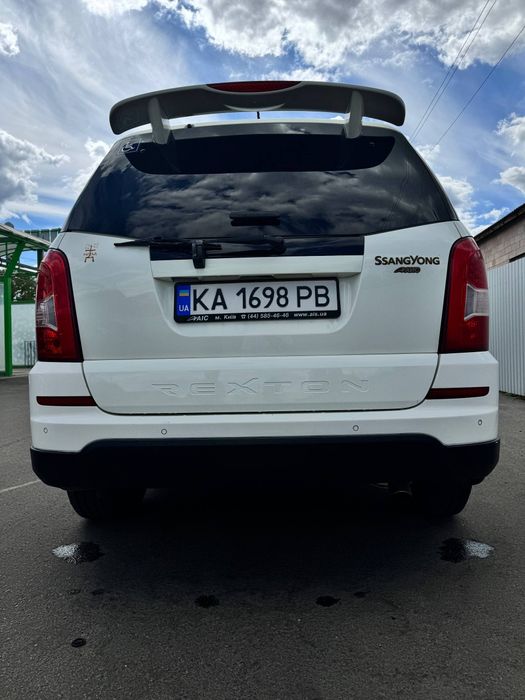 автомобіль SsangYong Rexton W 2012