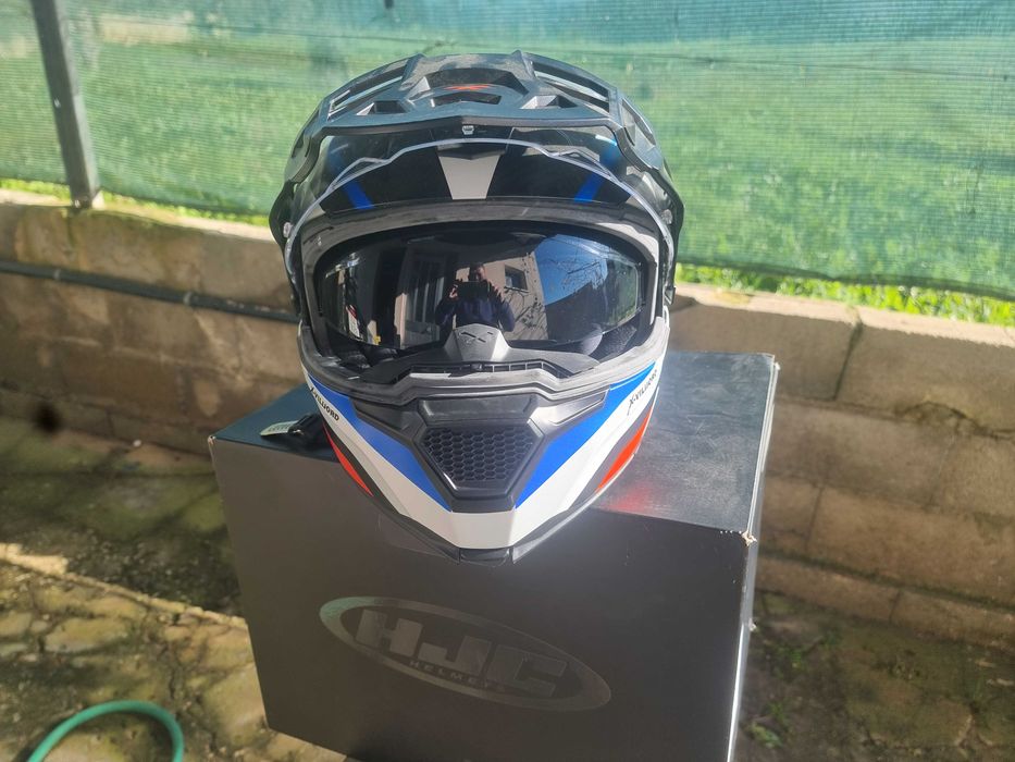 Vendo capacete HJC de carbono
