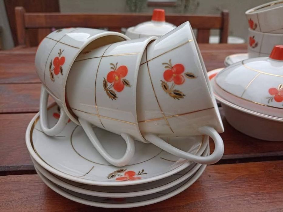 Porcelana ZSRR Baranówka 1960. Serwis do herbaty "Złota Kratka"