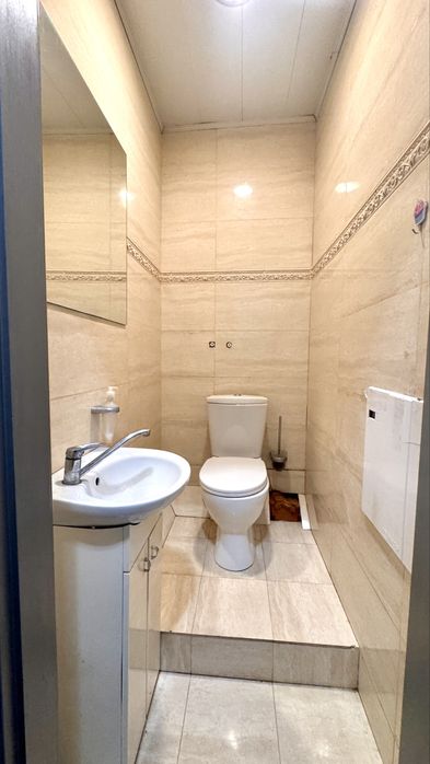 Продаж комерційного приміщення 58,5 м² | вул. Степана Бандери, 59