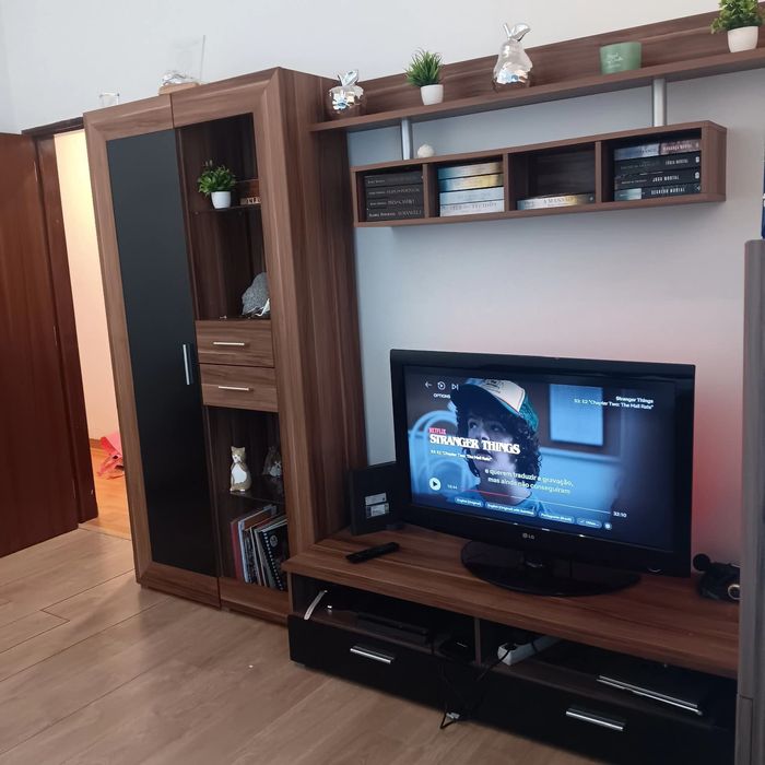 Sala completa em bom estado