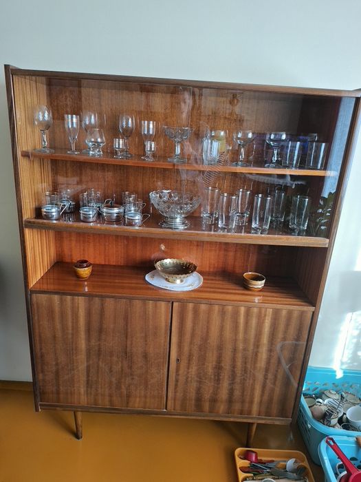 Sprzedam piękne, klasyczne meble PRL