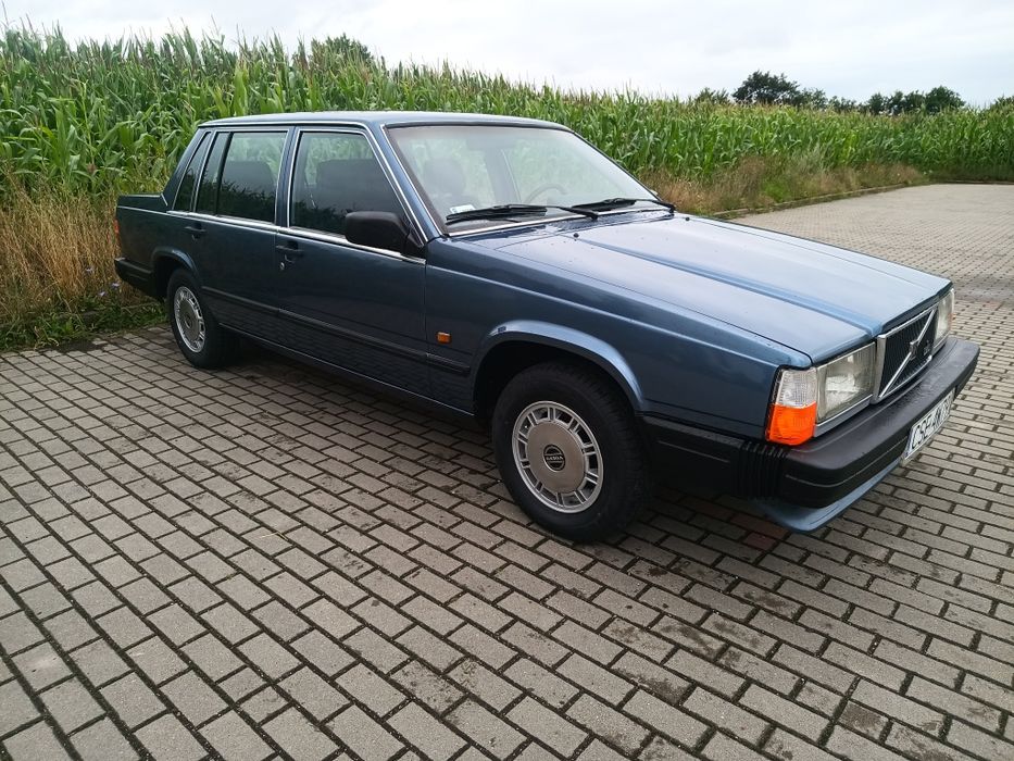 Ładne Volvo 740GL