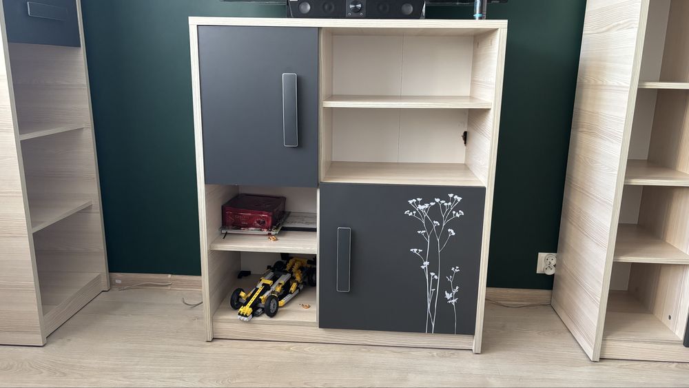 Meble do pokoju dziecięcego+kanapa