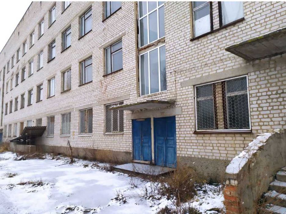 Будівля 3883,9 м2, 0,4 га, Коростень, вул Сергія Кемського 69