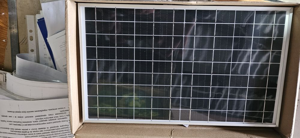 Сонячна панель нова