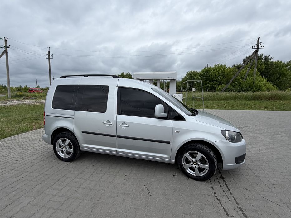 Продам кадік 2011 повний пасажир