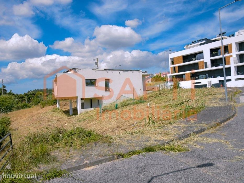 347 m² Plot in Leiria for Construction