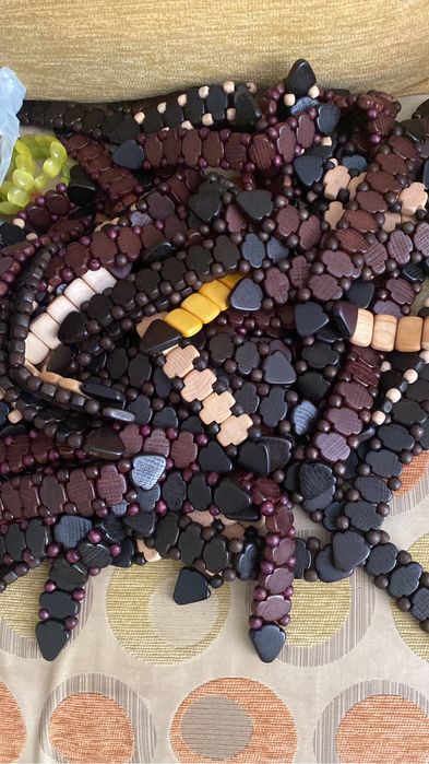 Четки из дерева и натурального камня