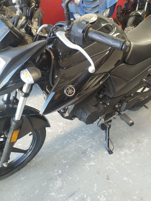 125 com apenas 4450km