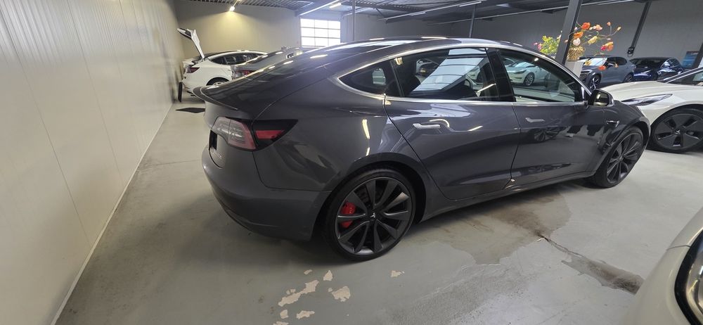 Tesla Model 3 AWD 78kw Performance