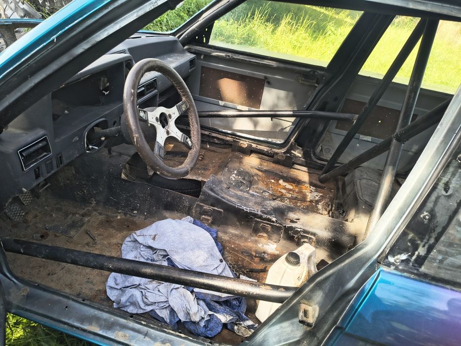 Bmw 3 e30 кузов з документами каркасом