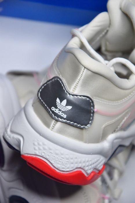Жіночі Кросівки Adidas OZWEEGO Plus(37,38,39,40,41)