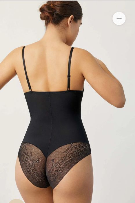 Body redutos sem costuras com enchimento e aro