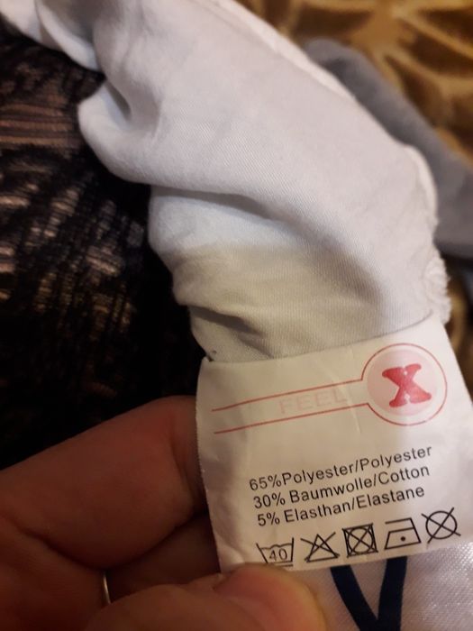 Bluzka szara ze srebrna nitka dlugi rekaw  feel 152