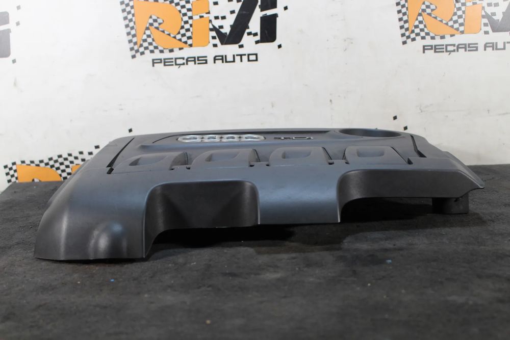 Cobertura do motor / blindagem superior do motor AUDI A3 (8P1)