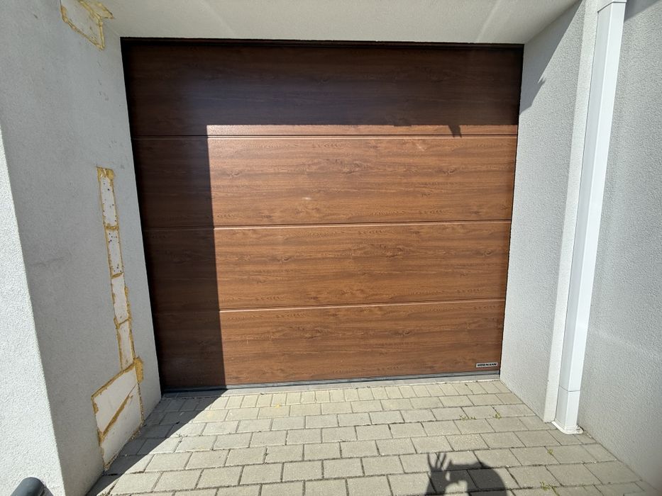 Brama garażowa Hormann LPU42 wymiary około 227x250 cm