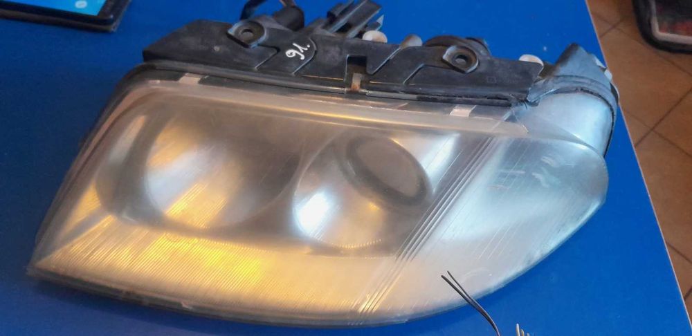 Lampa przednia lewa prawa przód prawy lewy Vw Passat B5 FL europa