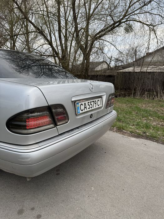 Мерседес бенз  w210