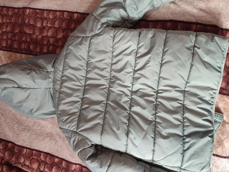 Демісезона куртка для дівчинки