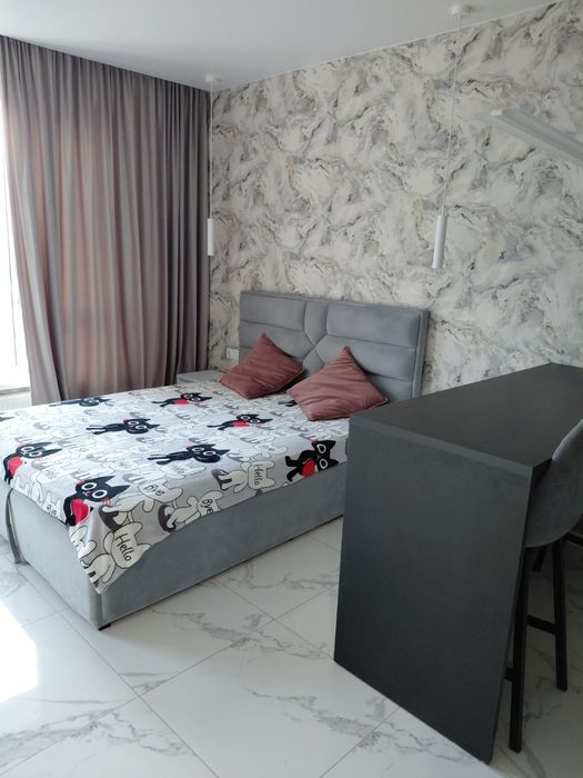 Сдам 1 ком студию с евро ремонтом в новом доме   (Марсельская) .