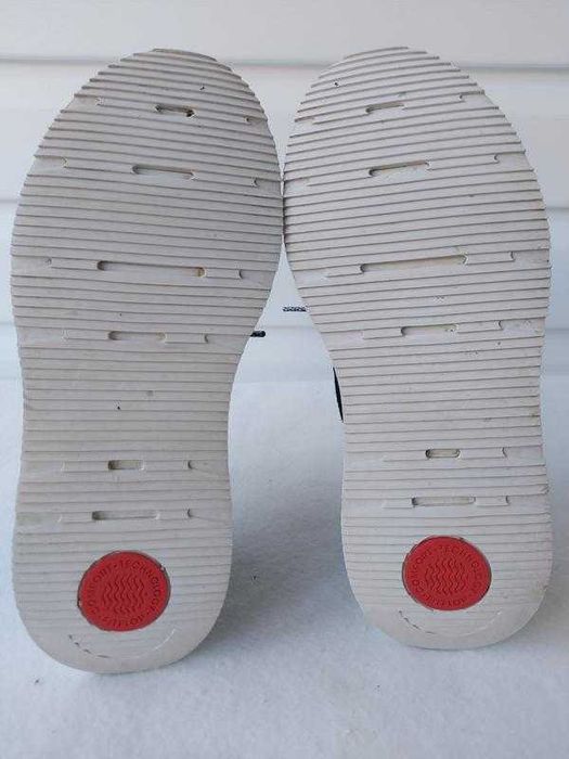 Жіночі кросівки кеди fitflop carita trainers