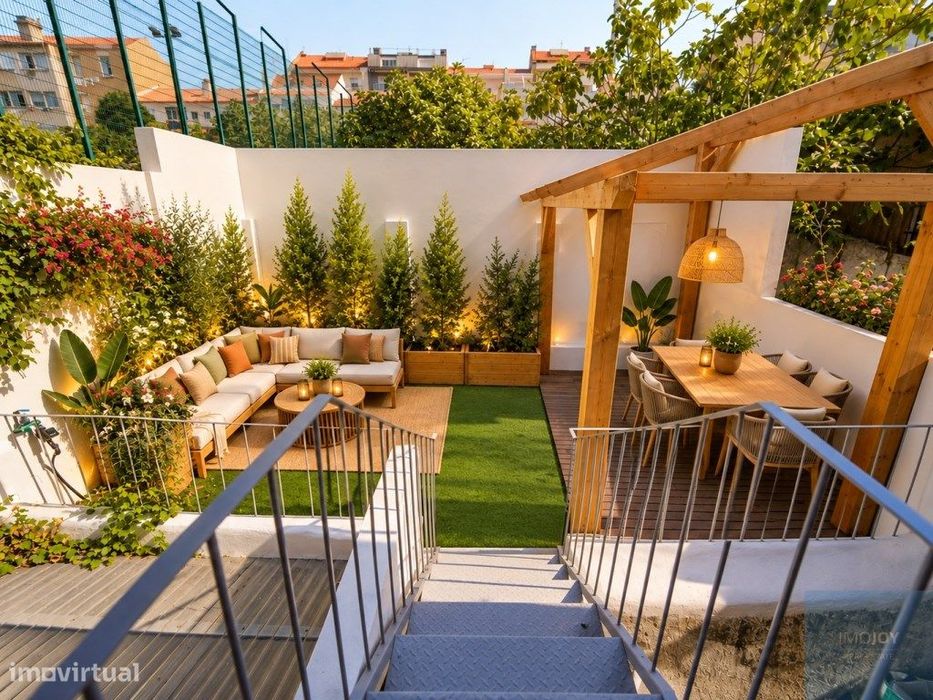 Apartamento T2 Remodelado com Terraço Privativo na Ajuda em Lisboa