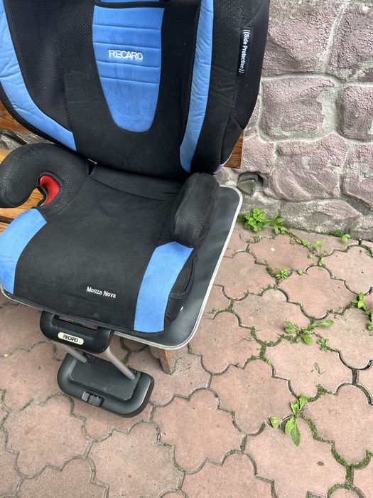 Автокрісло Recaro monza nova + підставка для ніг +захист для сидіння