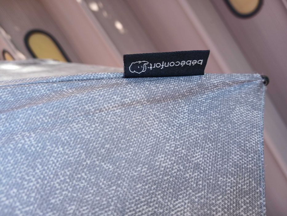 Carrinho de bebé bengala, com oferta de chapéu sombrinha para o sol